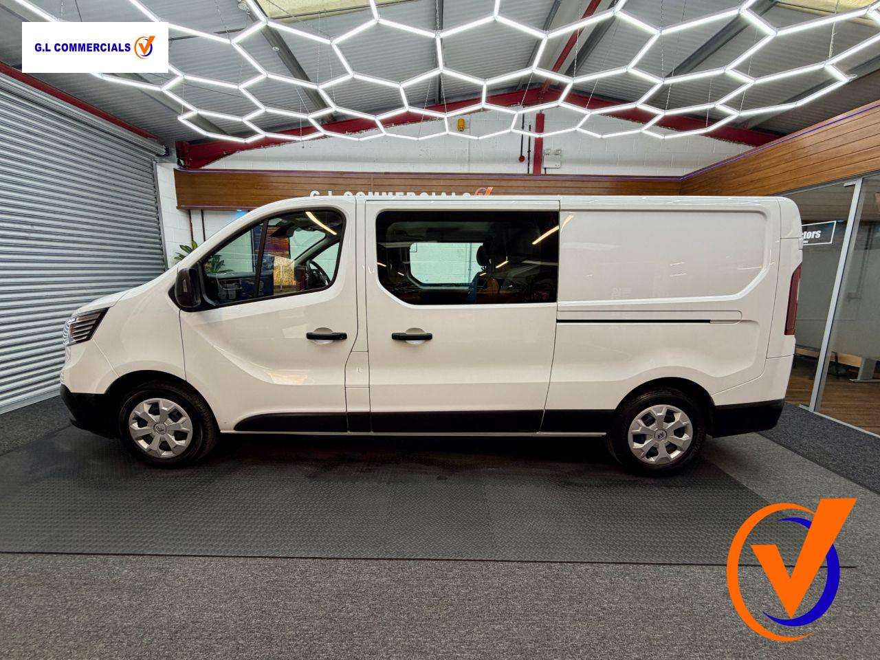 A 2024 RENAULT TRAFIC 2.0 dCi Blue LL30 Advance Crew Van Double Cab 6dr Diesel Manual L2 H1 Euro 6 (s/s) (130 ps) A 2024 RENAULT TRAFIC 2.0 dCi Blue LL30 Advance Crew Van Double Cab 6dr Diesel Manual L2 H1 Euro 6 (s/s) (130 ps)
