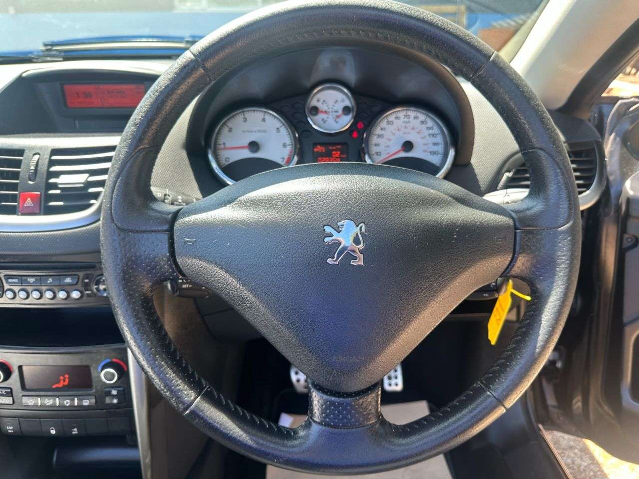 2011 PEUGEOT 207 2011 PEUGEOT 207