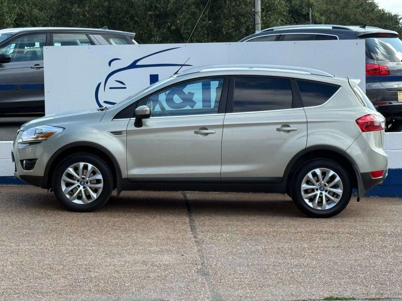 2010 FORD KUGA 2010 FORD KUGA