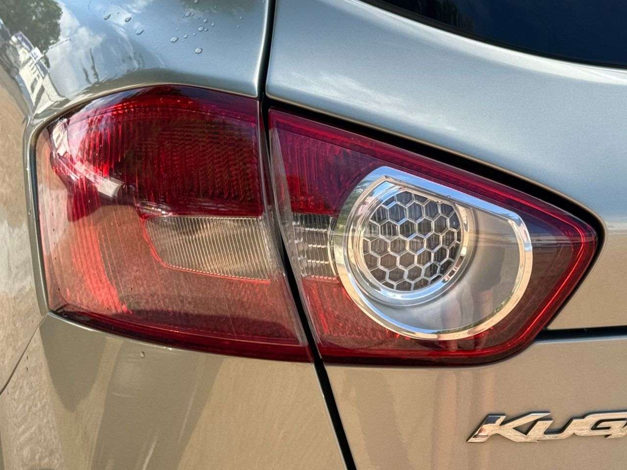 2010 FORD KUGA 2010 FORD KUGA