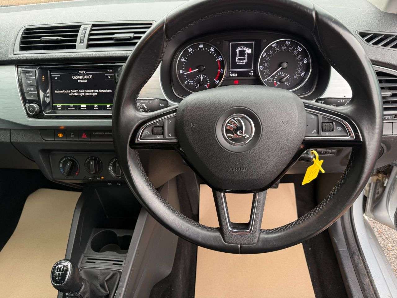 2015 SKODA FABIA 2015 SKODA FABIA