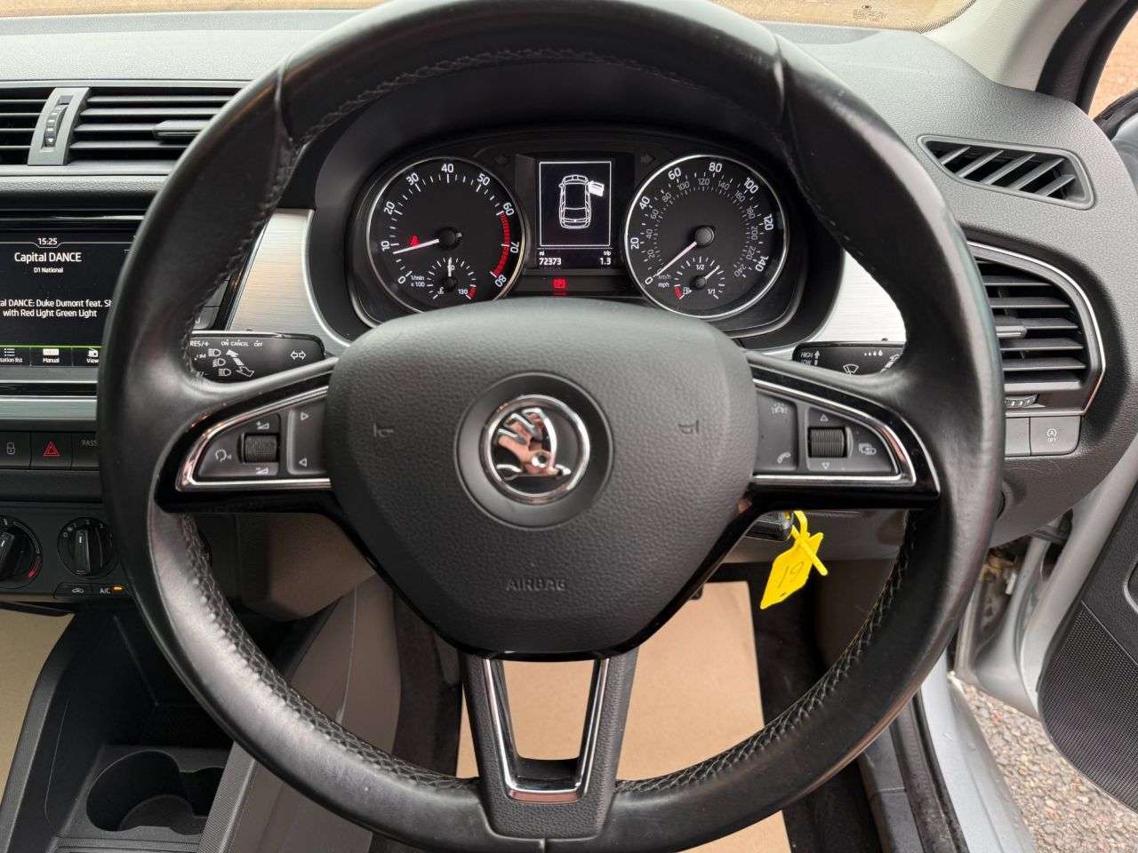 2015 SKODA FABIA 2015 SKODA FABIA