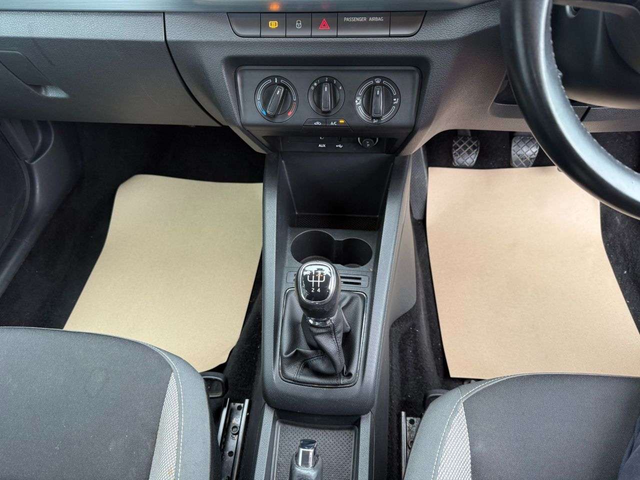 2015 SKODA FABIA 2015 SKODA FABIA