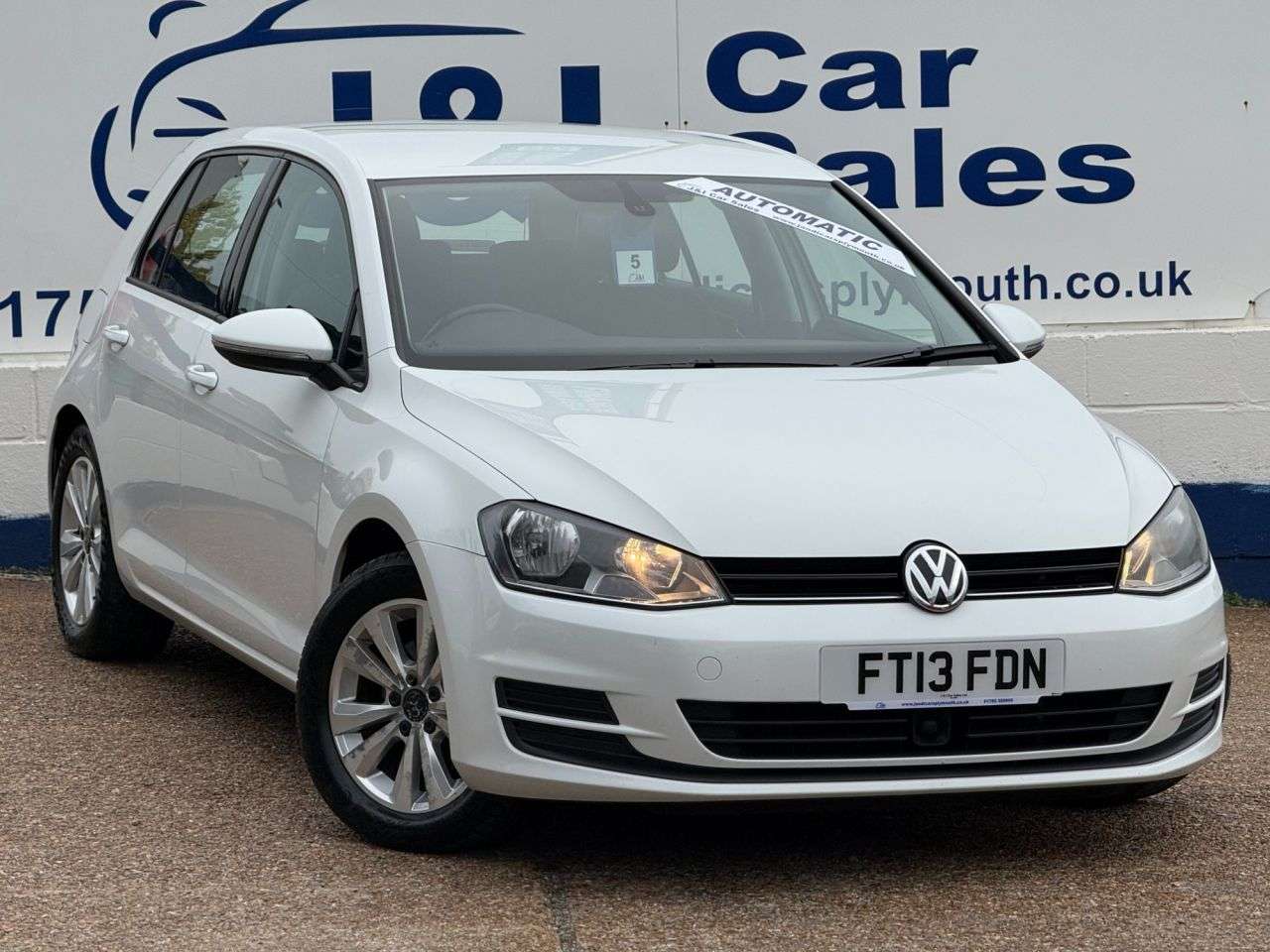 A 2013 VOLKSWAGEN GOLF 2.0 TDI BlueMotion Tech SE Hatchback 5dr Diesel DSG Euro 5 (s/s) (150 ps) G A 2013 VOLKSWAGEN GOLF 2.0 TDI BlueMotion Tech SE Hatchback 5dr Diesel DSG Euro 5 (s/s) (150 ps) G