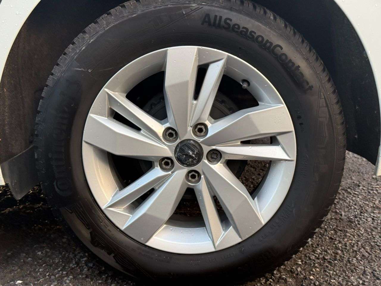 2019 VOLKSWAGEN POLO 2019 VOLKSWAGEN POLO