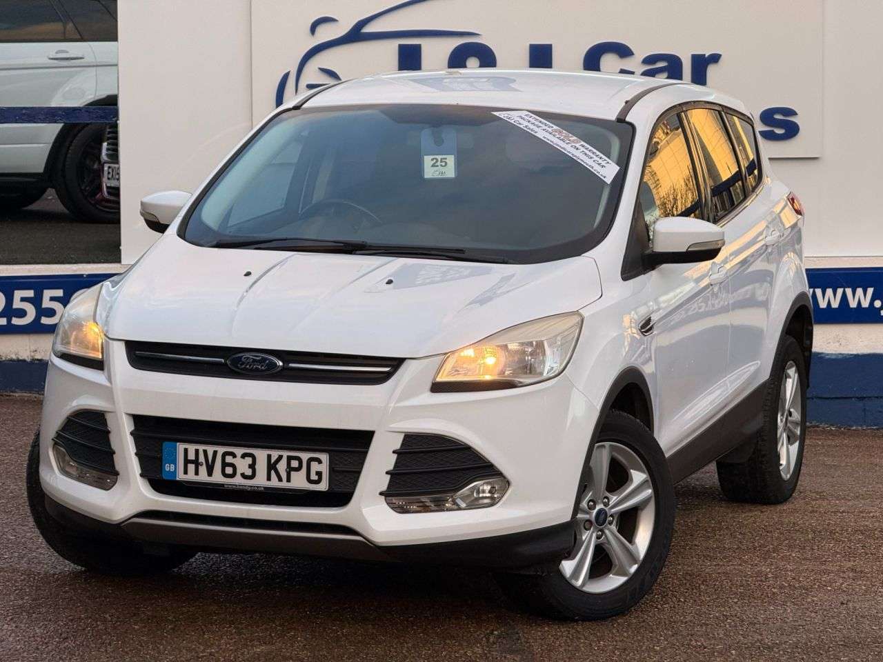 A 2013 FORD KUGA 2.0 TDCi Zetec SUV 5dr Diesel Manual 2WD Euro 5 (140 ps) GREAT SERVICE HIST A 2013 FORD KUGA 2.0 TDCi Zetec SUV 5dr Diesel Manual 2WD Euro 5 (140 ps) GREAT SERVICE HIST