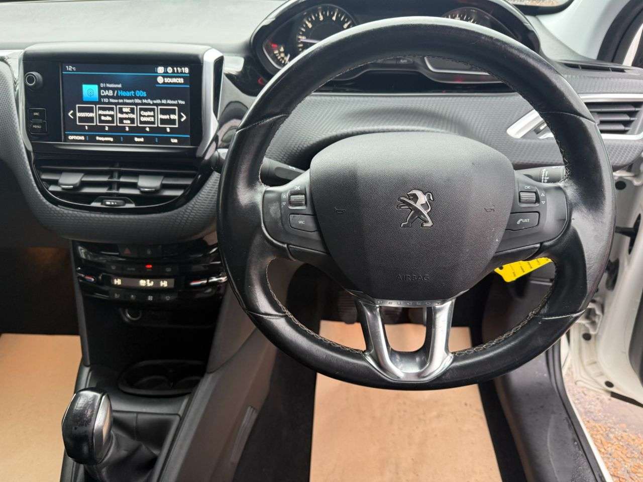 2019 PEUGEOT 208 2019 PEUGEOT 208
