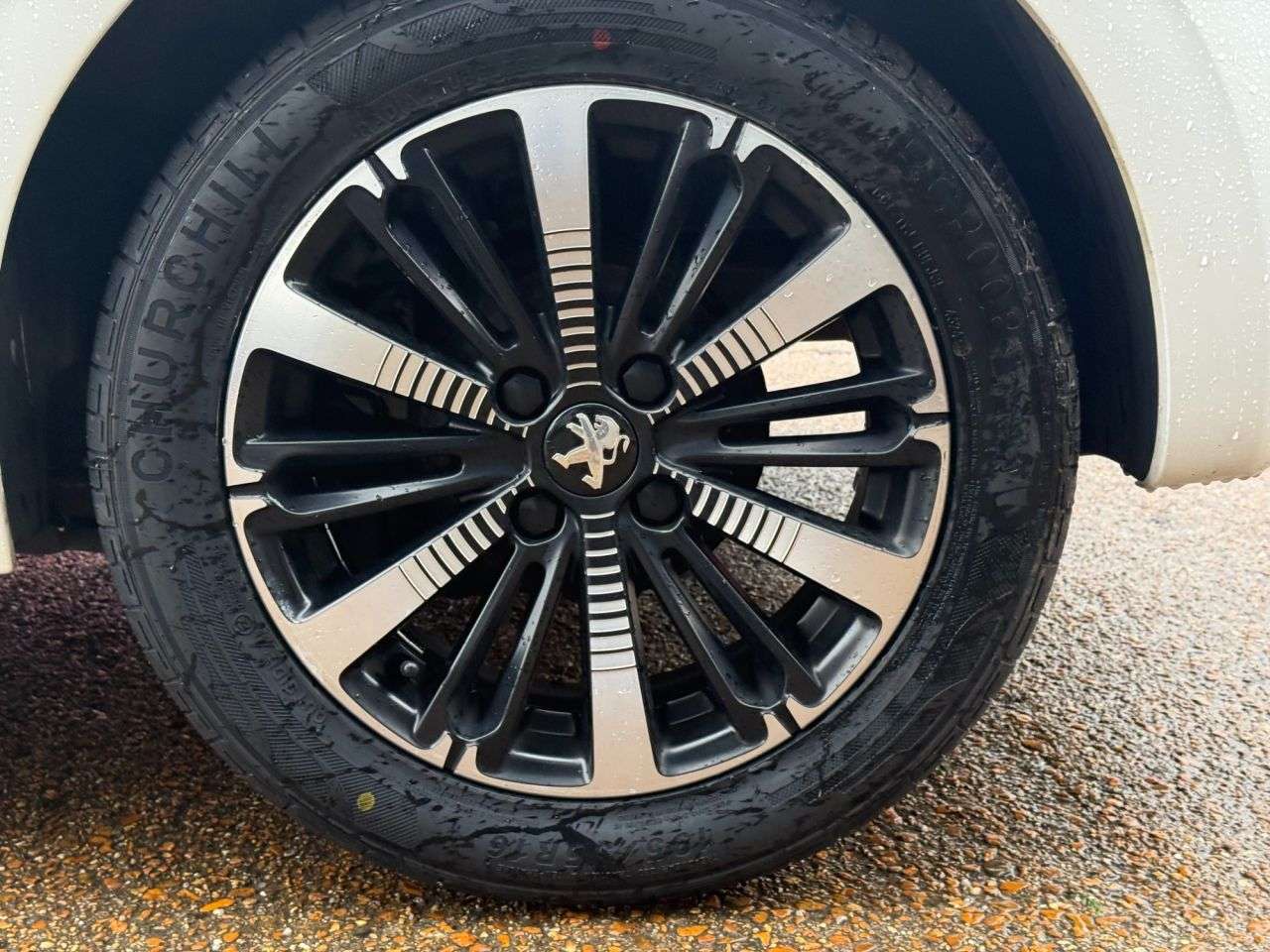 2019 PEUGEOT 208 2019 PEUGEOT 208