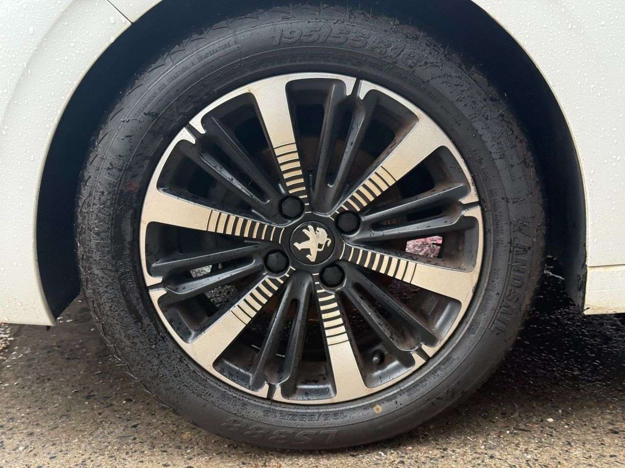 2019 PEUGEOT 208 2019 PEUGEOT 208