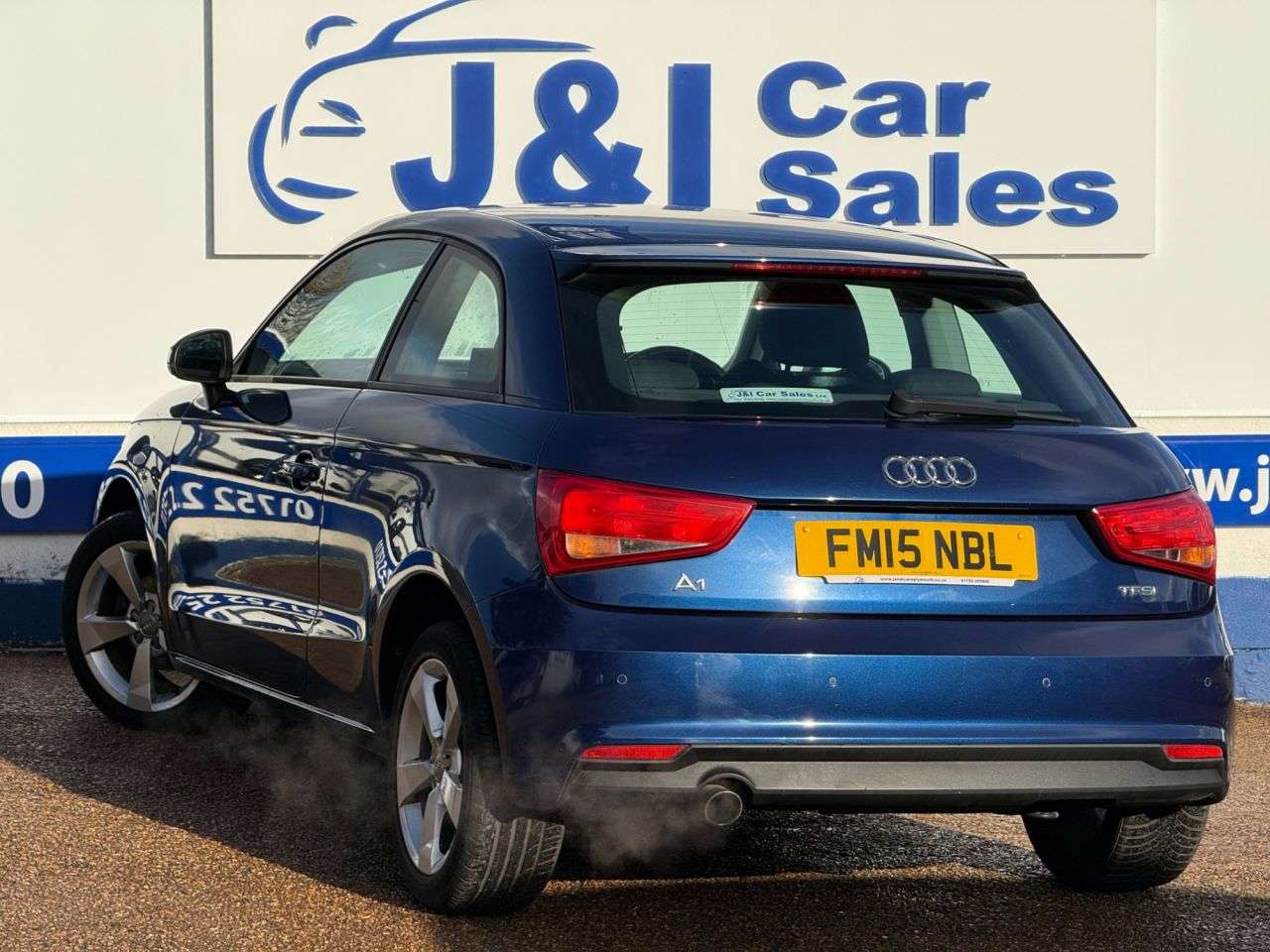 2015 AUDI A1 2015 AUDI A1
