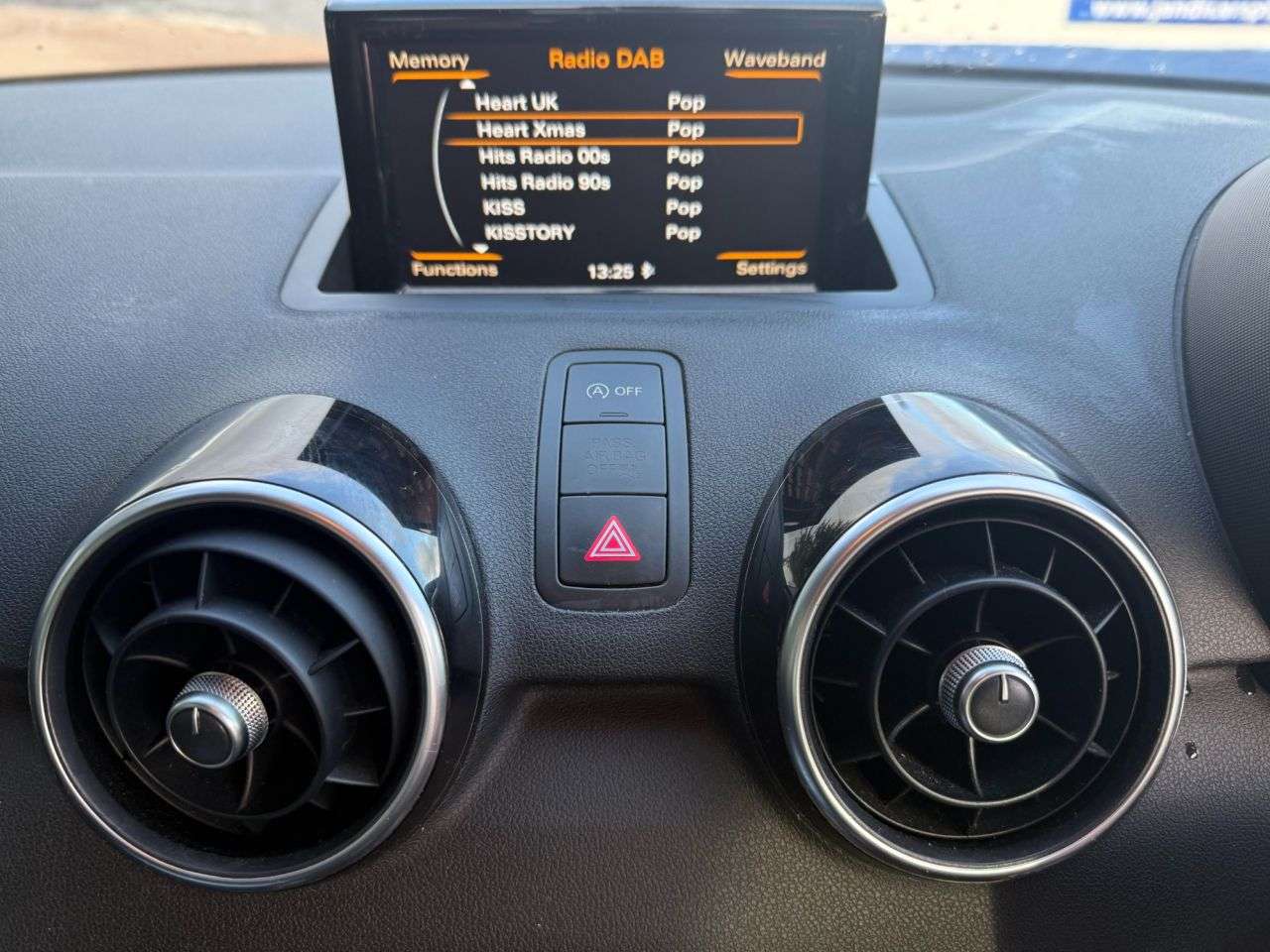 2015 AUDI A1 2015 AUDI A1