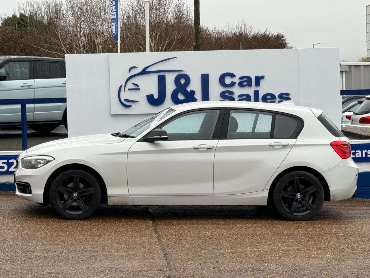 2017 BMW 1 SERIES 2017 BMW 1 SERIES