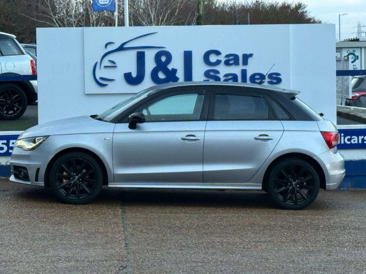 A 2014 AUDI A1 1.6 TDI S line Style Edition Sportback 5dr Diesel Manual Euro 5 (s/s) (105 A 2014 AUDI A1 1.6 TDI S line Style Edition Sportback 5dr Diesel Manual Euro 5 (s/s) (105