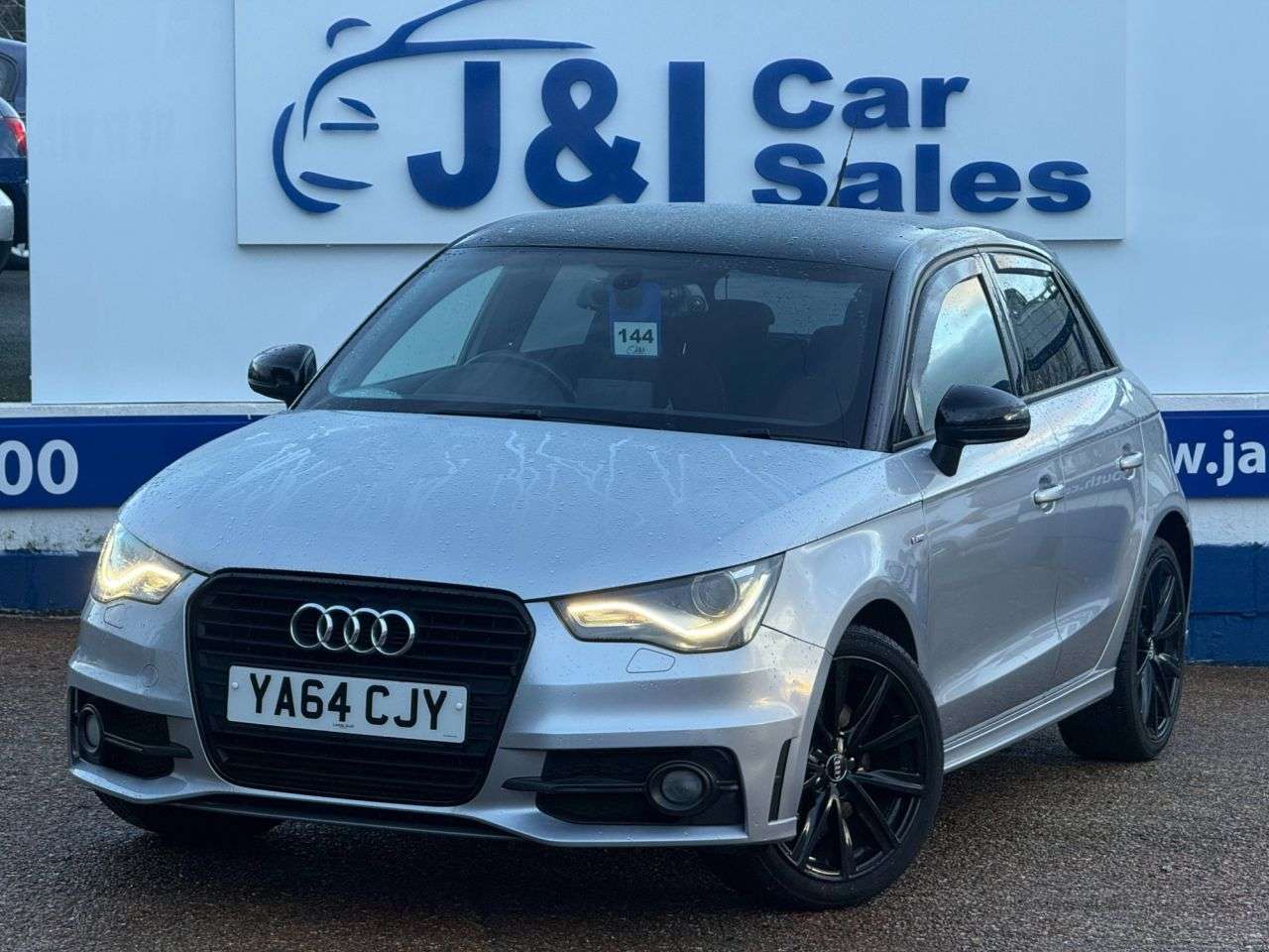 A 2014 AUDI A1 1.6 TDI S line Style Edition Sportback 5dr Diesel Manual Euro 5 (s/s) (105 A 2014 AUDI A1 1.6 TDI S line Style Edition Sportback 5dr Diesel Manual Euro 5 (s/s) (105