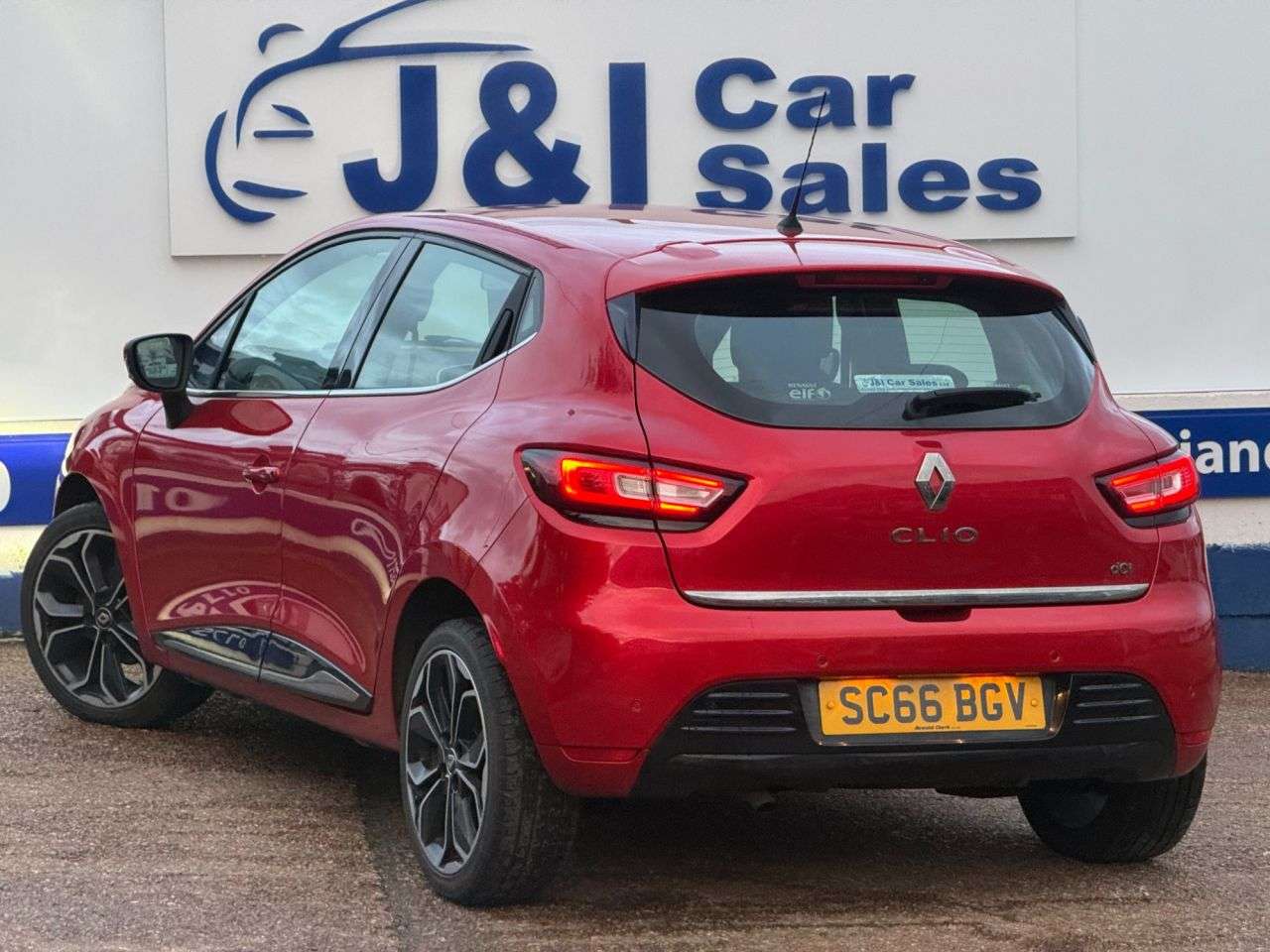 2016 RENAULT CLIO 2016 RENAULT CLIO