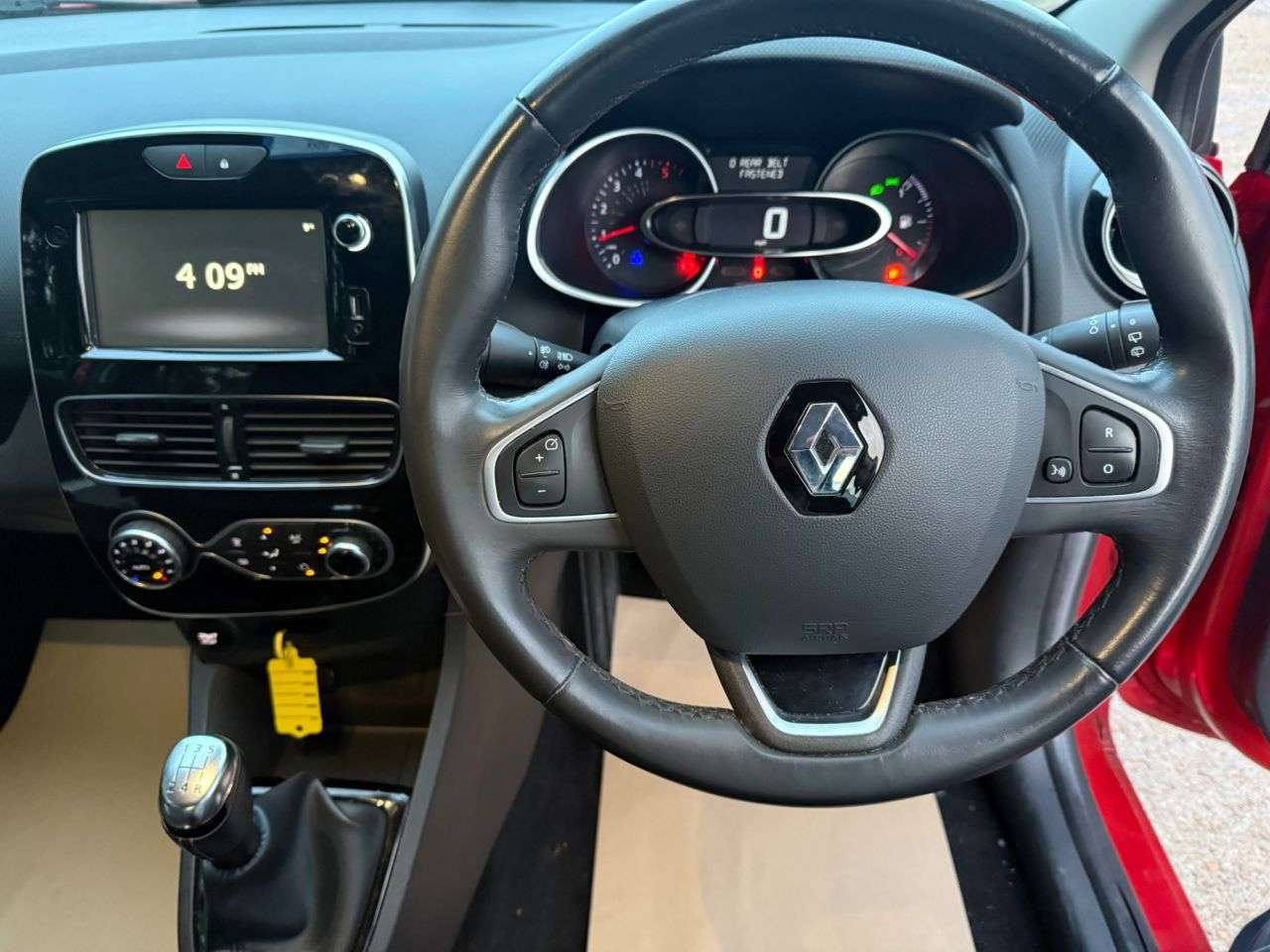 2016 RENAULT CLIO 2016 RENAULT CLIO