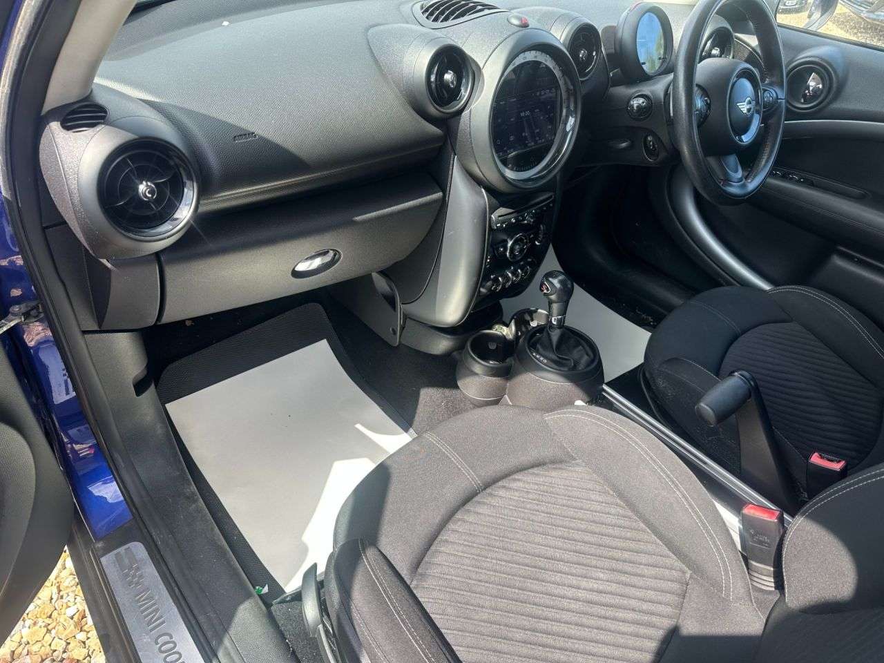2015 MINI COUNTRYMAN 2015 MINI COUNTRYMAN