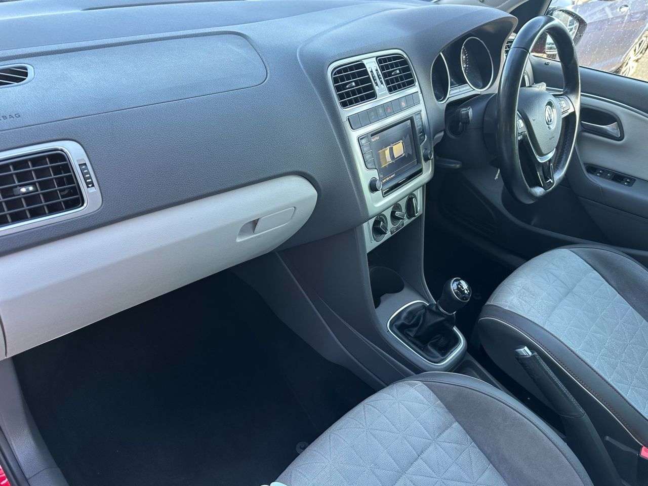 2017 VOLKSWAGEN POLO 2017 VOLKSWAGEN POLO