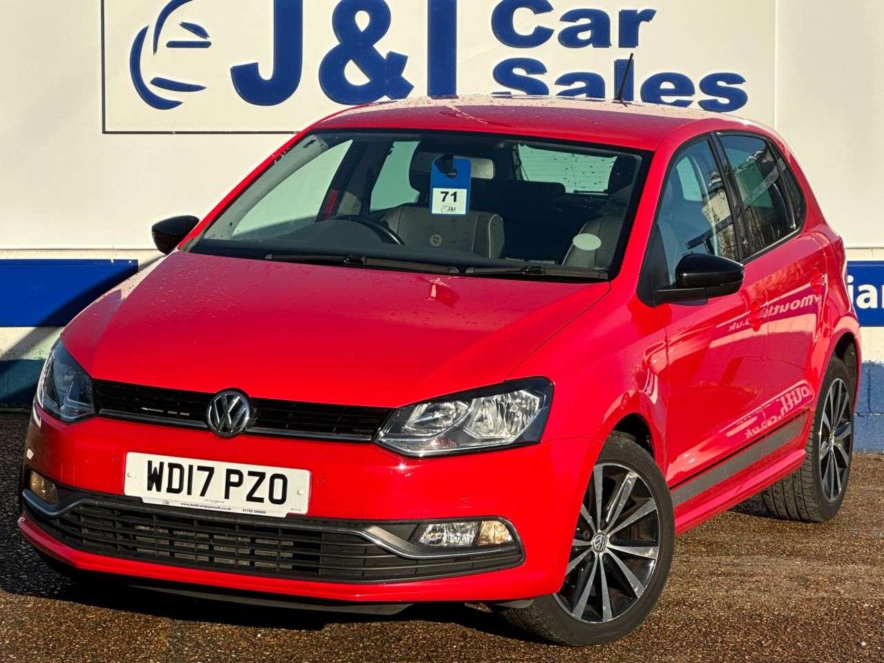 A 2017 VOLKSWAGEN POLO 1.2 TSI BlueMotion Tech beats Hatchback 5dr Petrol Manual Euro 6 (s/s) (90 A 2017 VOLKSWAGEN POLO 1.2 TSI BlueMotion Tech beats Hatchback 5dr Petrol Manual Euro 6 (s/s) (90