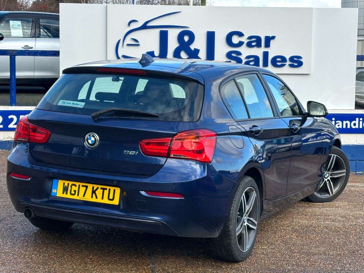 2017 BMW 1 SERIES 2017 BMW 1 SERIES