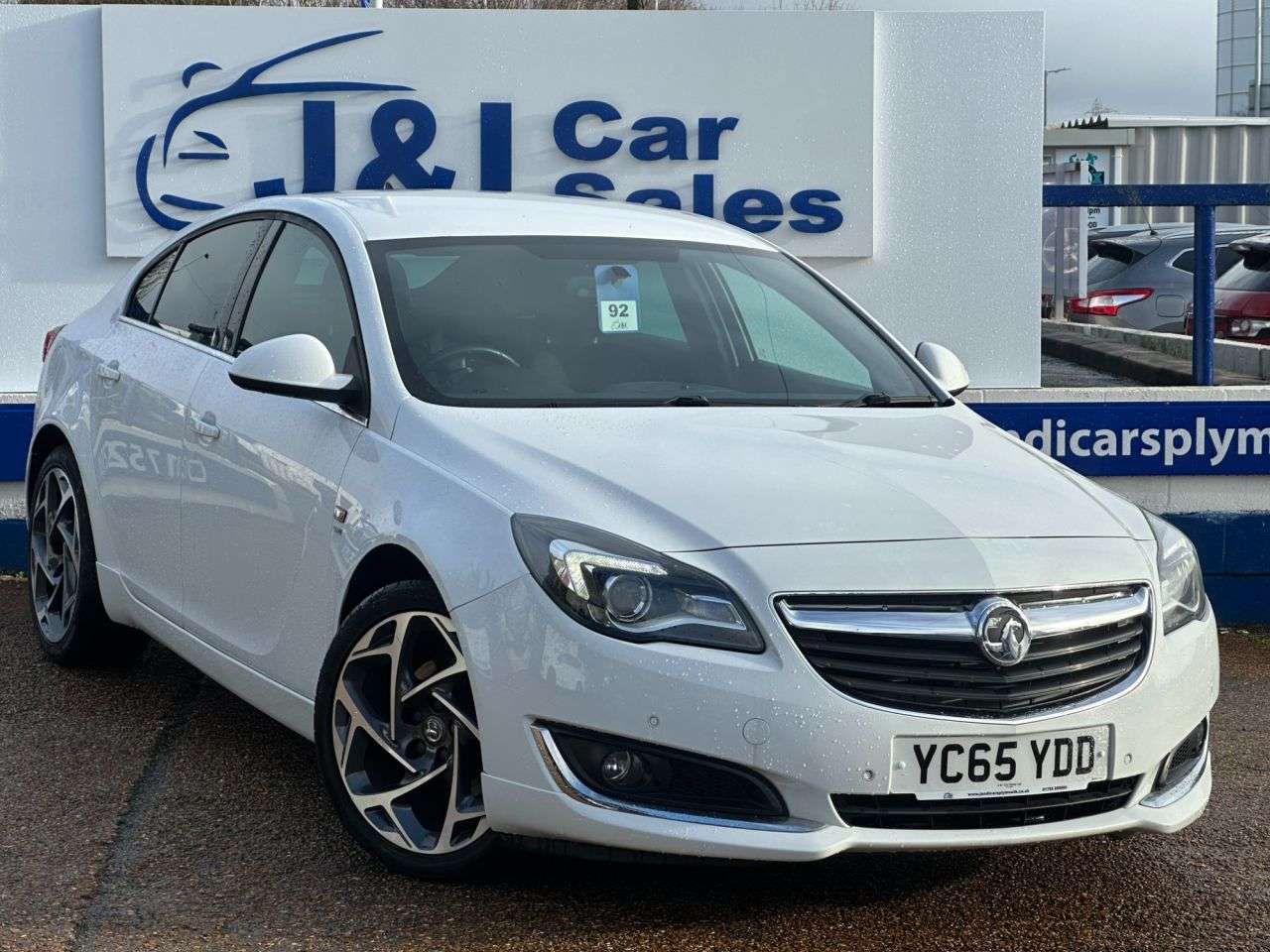 A 2015 VAUXHALL INSIGNIA 2.0 CDTi SRi VX Line Nav Hatchback 5dr Diesel Auto Euro 6 (170 ps) GREAT SE A 2015 VAUXHALL INSIGNIA 2.0 CDTi SRi VX Line Nav Hatchback 5dr Diesel Auto Euro 6 (170 ps) GREAT SE