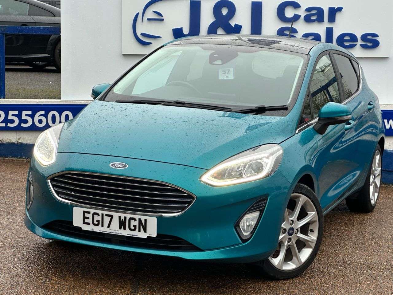A 2017 FORD FIESTA 1.0T EcoBoost Titanium Hatchback 5dr Petrol Manual Euro 6 (s/s) (100 ps) GR A 2017 FORD FIESTA 1.0T EcoBoost Titanium Hatchback 5dr Petrol Manual Euro 6 (s/s) (100 ps) GR