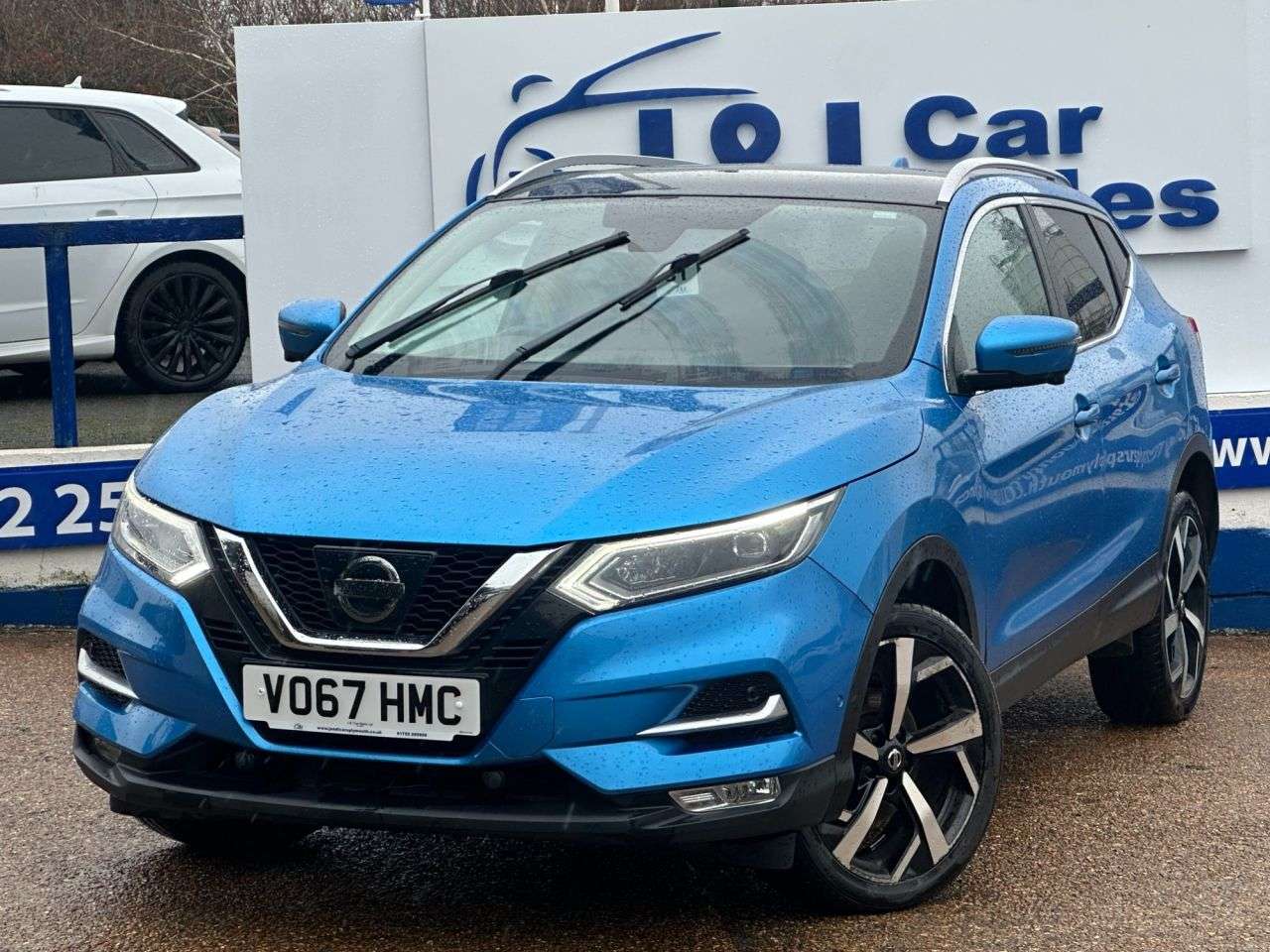 A 2017 NISSAN QASHQAI 1.6 dCi Tekna SUV 5dr Diesel Manual 4WD Euro 6 (s/s) (130 ps) GREAT SERVICE A 2017 NISSAN QASHQAI 1.6 dCi Tekna SUV 5dr Diesel Manual 4WD Euro 6 (s/s) (130 ps) GREAT SERVICE
