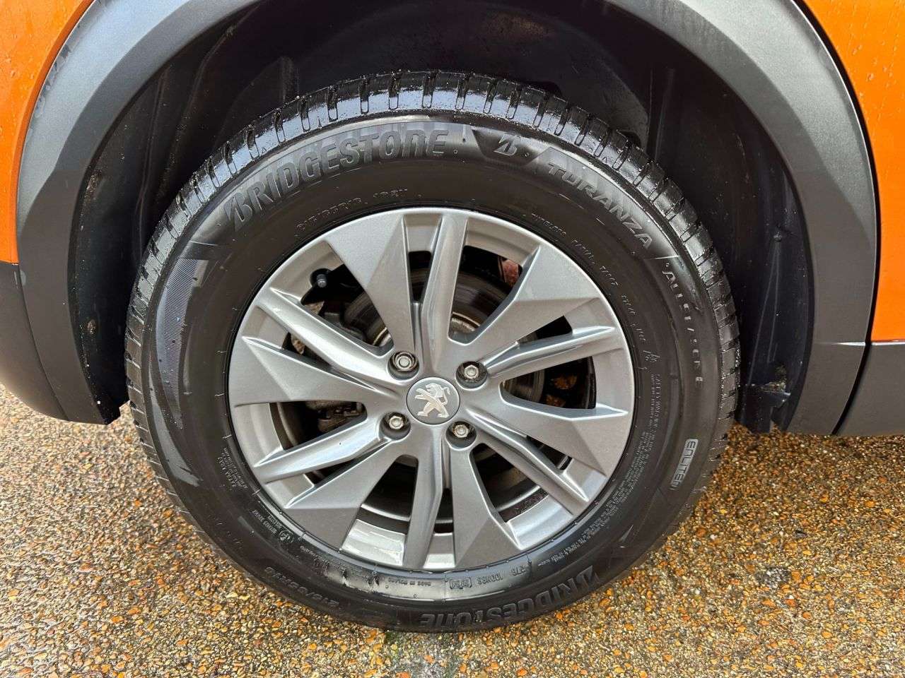 2020 PEUGEOT E-2008 2020 PEUGEOT E-2008