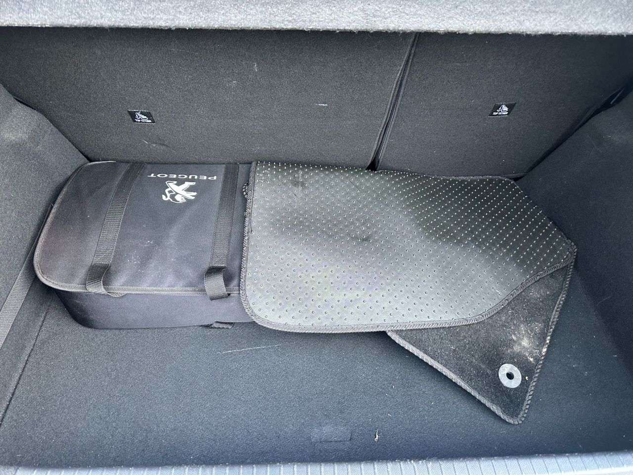 2020 PEUGEOT E-208 2020 PEUGEOT E-208