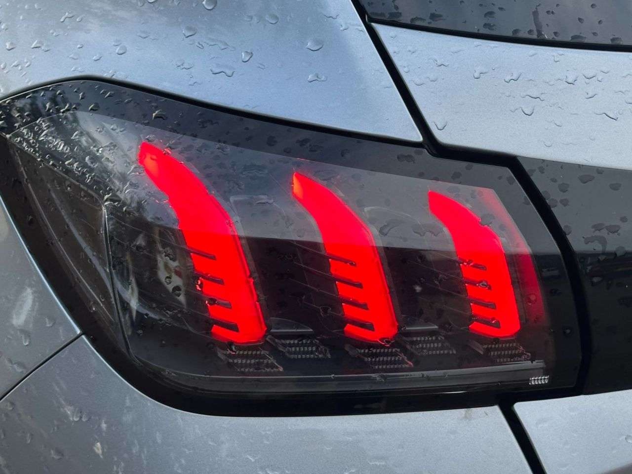 2020 PEUGEOT E-208 2020 PEUGEOT E-208