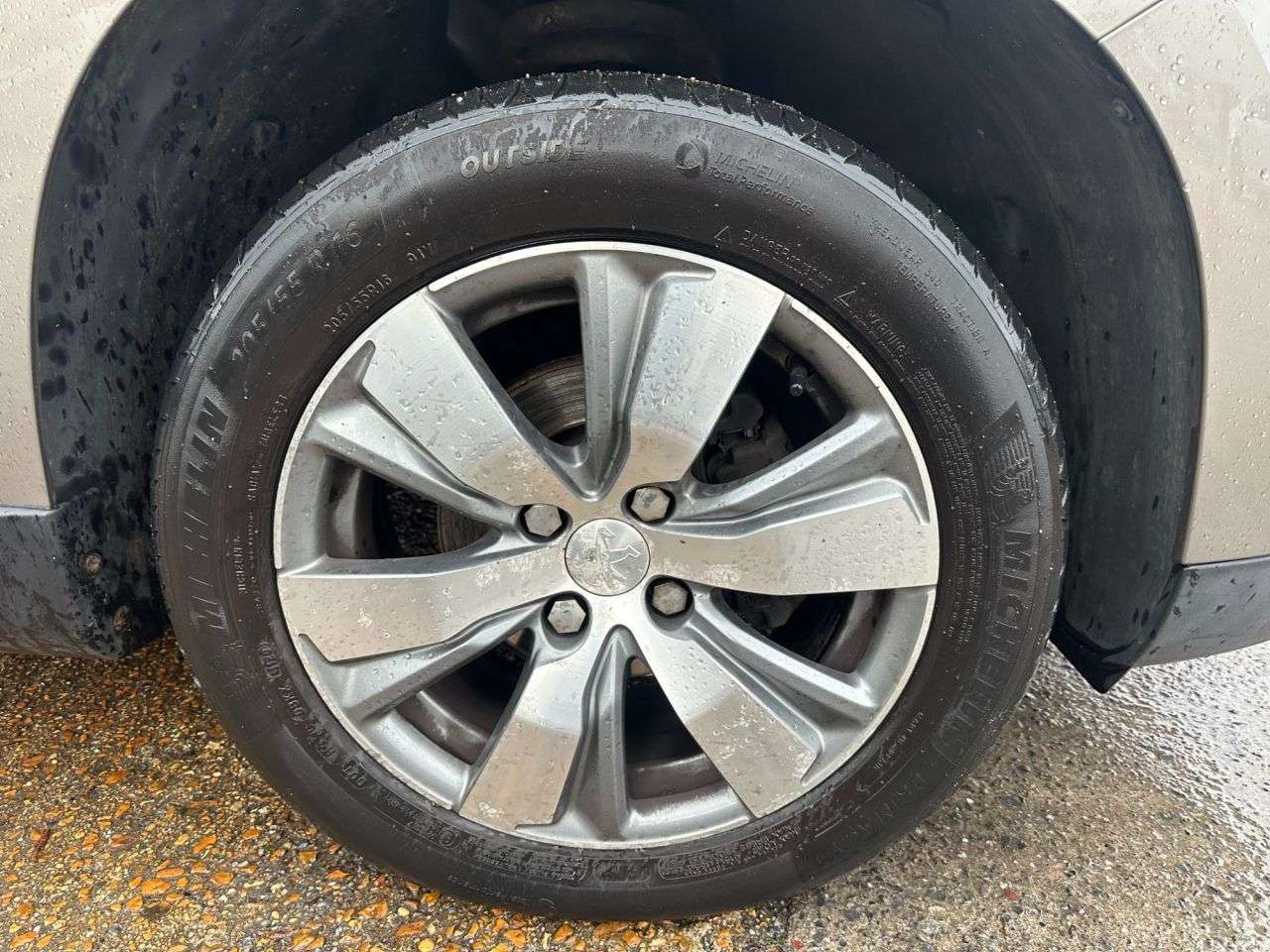 2015 PEUGEOT 2008 2015 PEUGEOT 2008