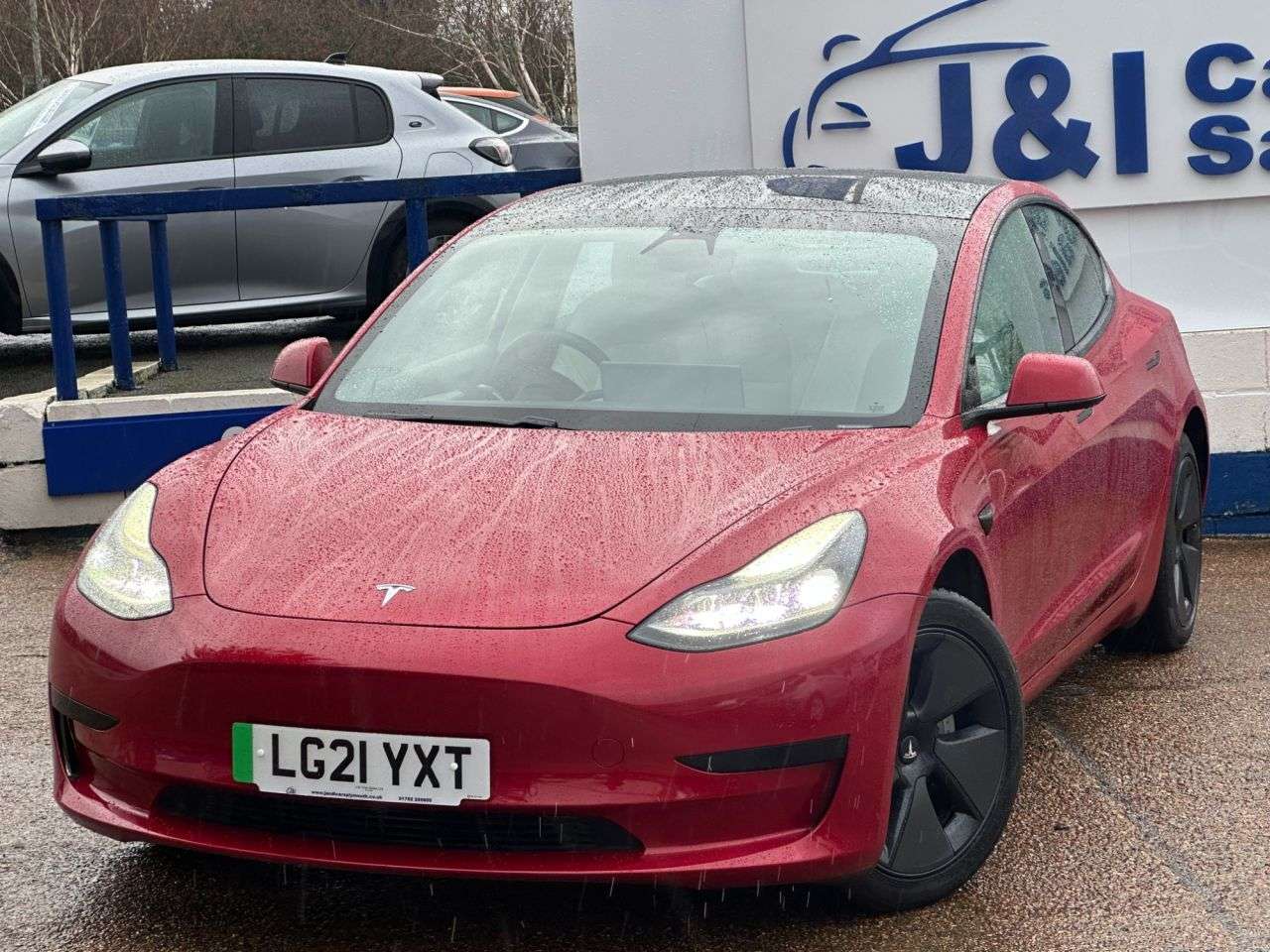A 2021 TESLA MODEL 3 Standard Range Plus Saloon 4dr Electric Auto RWD (241 bhp) A GREAT EXAMPLE A 2021 TESLA MODEL 3 Standard Range Plus Saloon 4dr Electric Auto RWD (241 bhp) A GREAT EXAMPLE