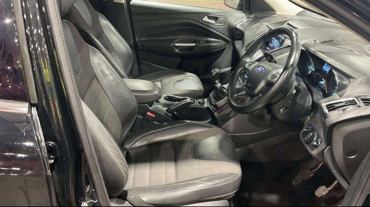 A 2016 FORD KUGA 2.0 TDCi Titanium Sport SUV 5dr Diesel Manual AWD Euro 6 (s/s) (180 ps) GRE A 2016 FORD KUGA 2.0 TDCi Titanium Sport SUV 5dr Diesel Manual AWD Euro 6 (s/s) (180 ps) GRE