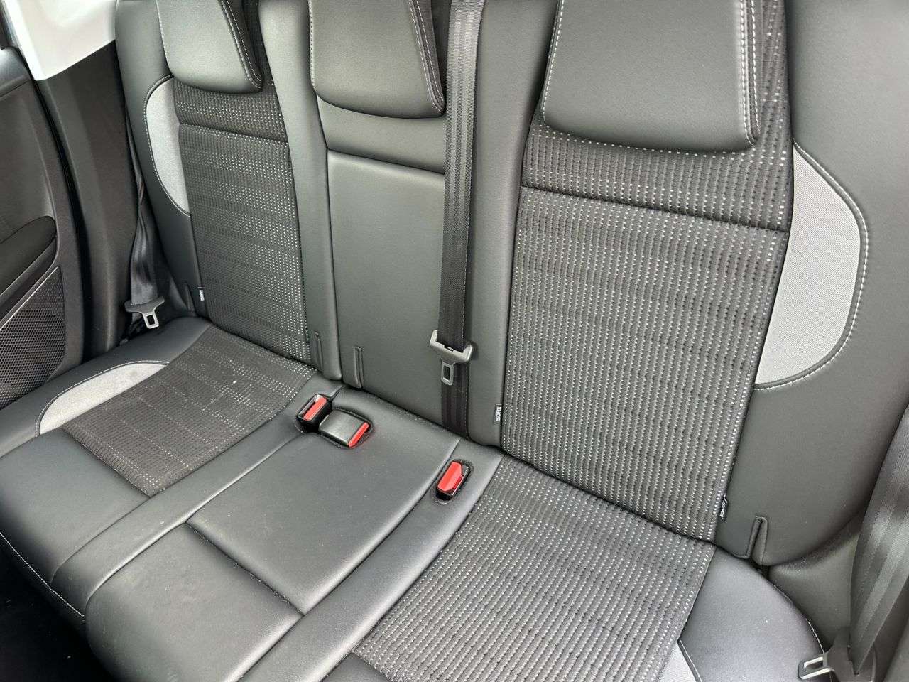 2017 PEUGEOT 2008 2017 PEUGEOT 2008