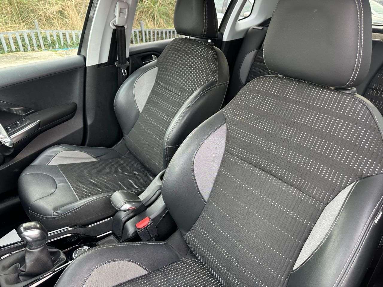 2017 PEUGEOT 2008 2017 PEUGEOT 2008