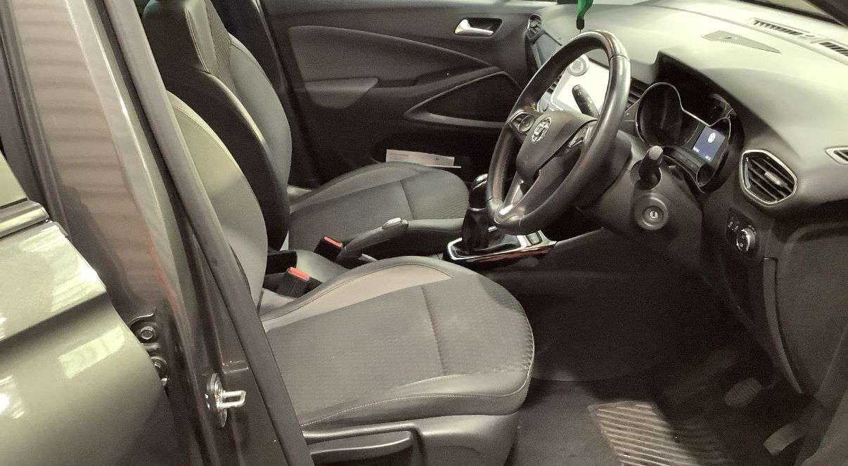 A 2020 VAUXHALL CROSSLAND X 1.2 Elite Nav SUV 5dr Petrol Manual Euro 6 (s/s) (83 ps) GREAT SERVICE HIST A 2020 VAUXHALL CROSSLAND X 1.2 Elite Nav SUV 5dr Petrol Manual Euro 6 (s/s) (83 ps) GREAT SERVICE HIST