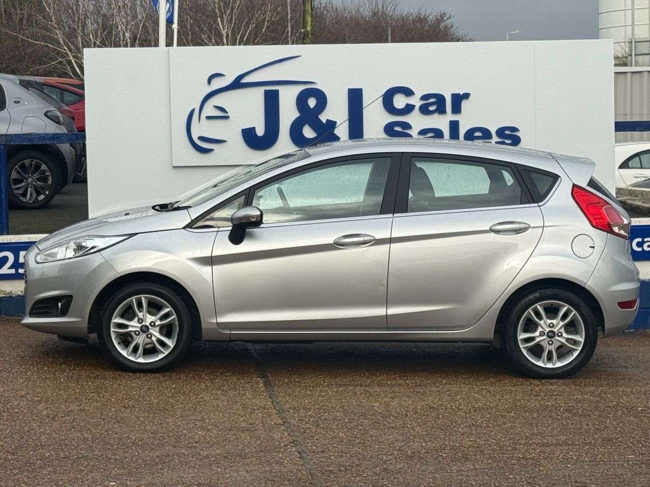 A 2014 FORD FIESTA 1.0T EcoBoost Zetec Hatchback 5dr Petrol Manual Euro 5 (s/s) (100 ps) GREAT A 2014 FORD FIESTA 1.0T EcoBoost Zetec Hatchback 5dr Petrol Manual Euro 5 (s/s) (100 ps) GREAT