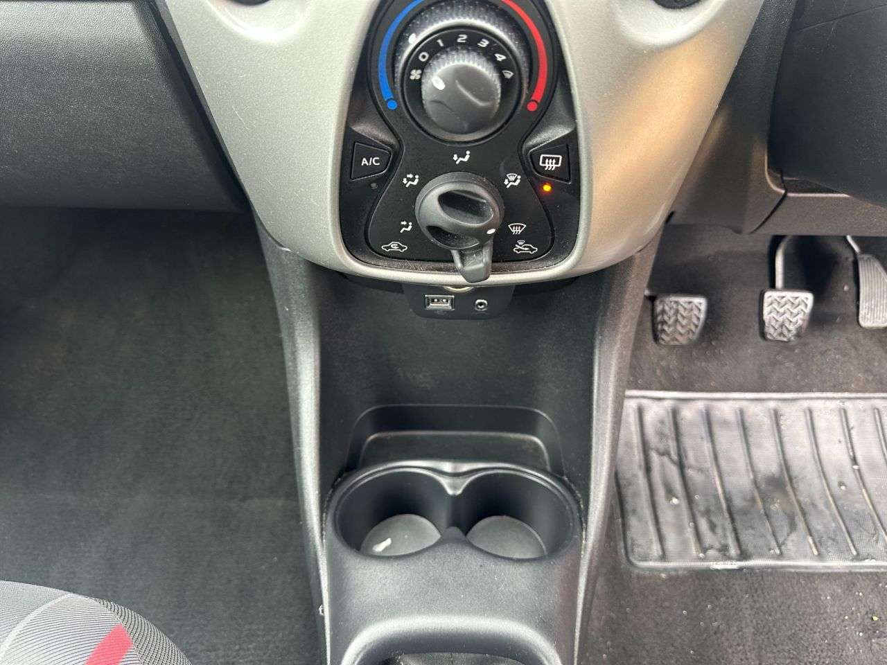 2016 PEUGEOT 108 2016 PEUGEOT 108