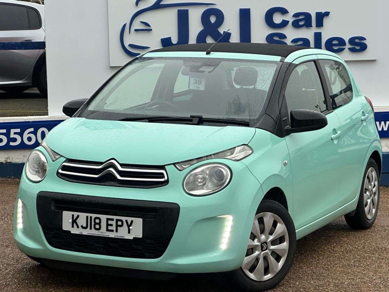 A 2018 CITROEN C1 1.0 VTi Feel Airscape 5dr Petrol Manual Euro 6 (72 ps) GREAT SERVICE HISTOR A 2018 CITROEN C1 1.0 VTi Feel Airscape 5dr Petrol Manual Euro 6 (72 ps) GREAT SERVICE HISTOR