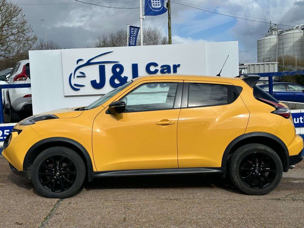 A 2016 NISSAN JUKE 1.5 dCi Tekna SUV 5dr Diesel Manual Euro 6 (s/s) (110 ps) GREAT SERVICE HIS A 2016 NISSAN JUKE 1.5 dCi Tekna SUV 5dr Diesel Manual Euro 6 (s/s) (110 ps) GREAT SERVICE HIS