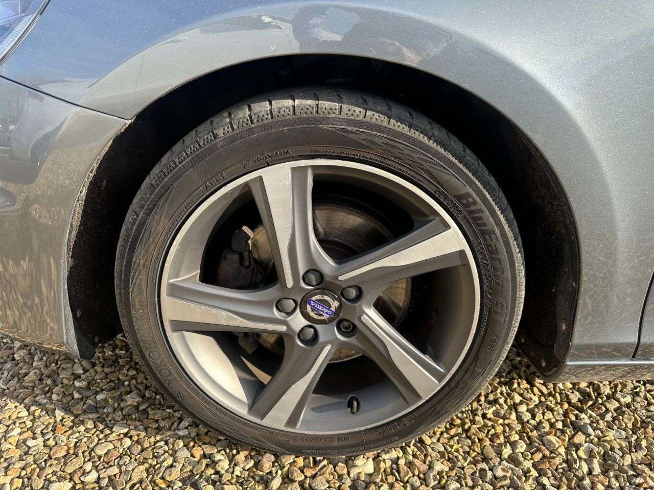 2015 VOLVO V40 2015 VOLVO V40