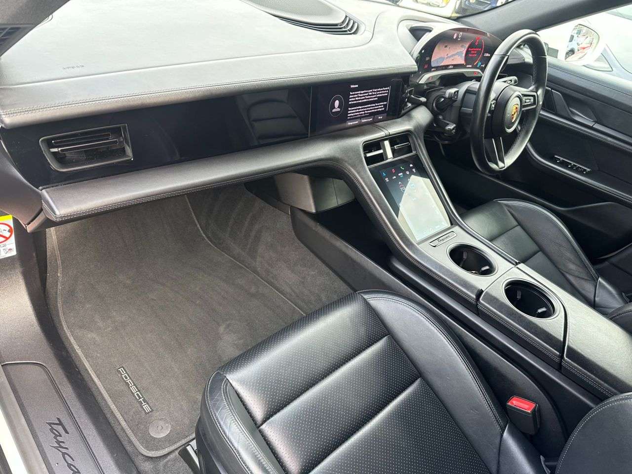 2021 PORSCHE TAYCAN 2021 PORSCHE TAYCAN