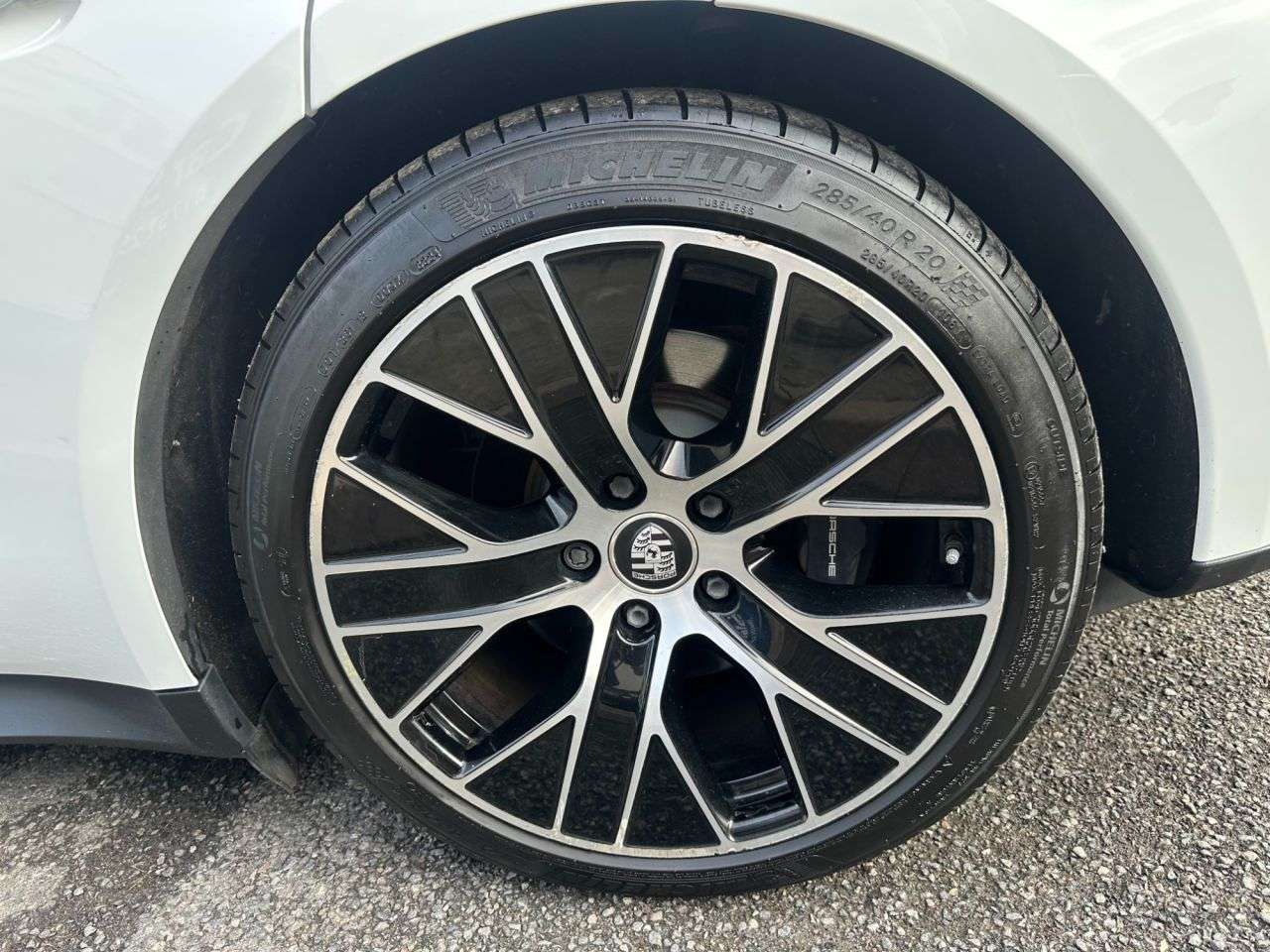 2021 PORSCHE TAYCAN 2021 PORSCHE TAYCAN