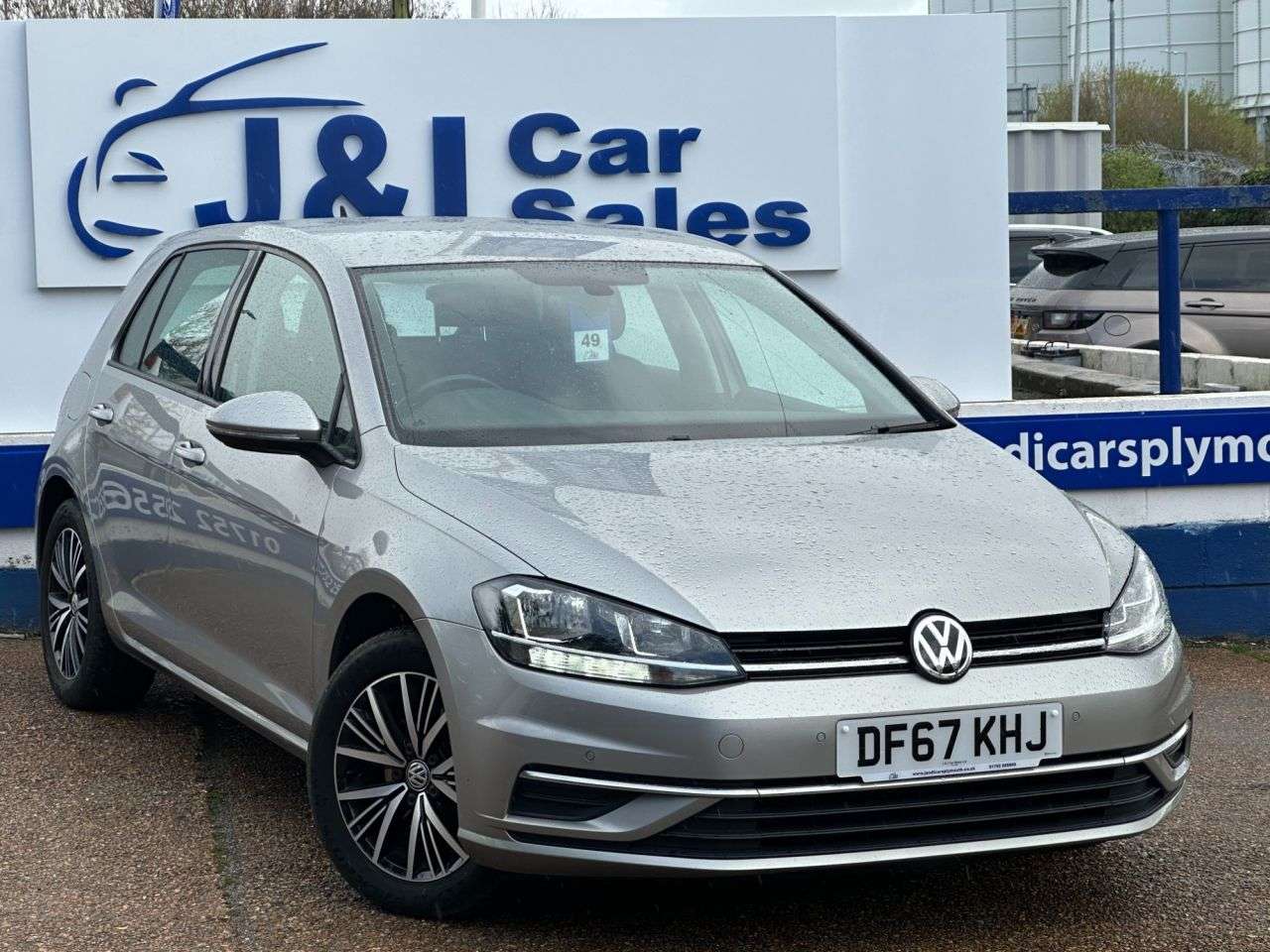 A 2017 VOLKSWAGEN GOLF 1.6 TDI SE Nav Hatchback 5dr Diesel Manual Euro 6 (s/s) (115 ps) GREAT SERV A 2017 VOLKSWAGEN GOLF 1.6 TDI SE Nav Hatchback 5dr Diesel Manual Euro 6 (s/s) (115 ps) GREAT SERV