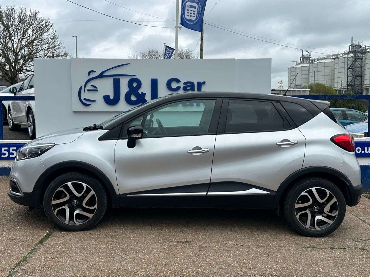 A 2016 RENAULT CAPTUR 1.5 dCi ENERGY Dynamique S Nav SUV 5dr Diesel Manual Euro 6 (s/s) (90 ps) G A 2016 RENAULT CAPTUR 1.5 dCi ENERGY Dynamique S Nav SUV 5dr Diesel Manual Euro 6 (s/s) (90 ps) G
