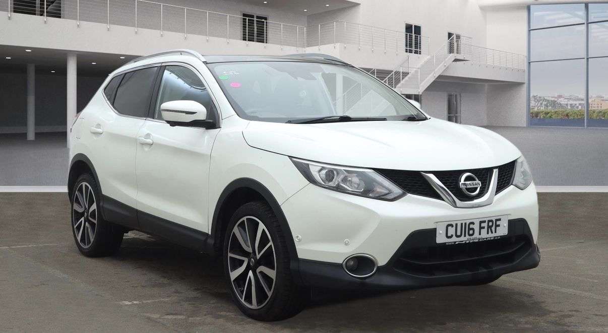 A 2016 NISSAN QASHQAI 1.5 dCi Tekna SUV 5dr Diesel Manual 2WD Euro 6 (s/s) (110 ps) GREAT SERVICE A 2016 NISSAN QASHQAI 1.5 dCi Tekna SUV 5dr Diesel Manual 2WD Euro 6 (s/s) (110 ps) GREAT SERVICE