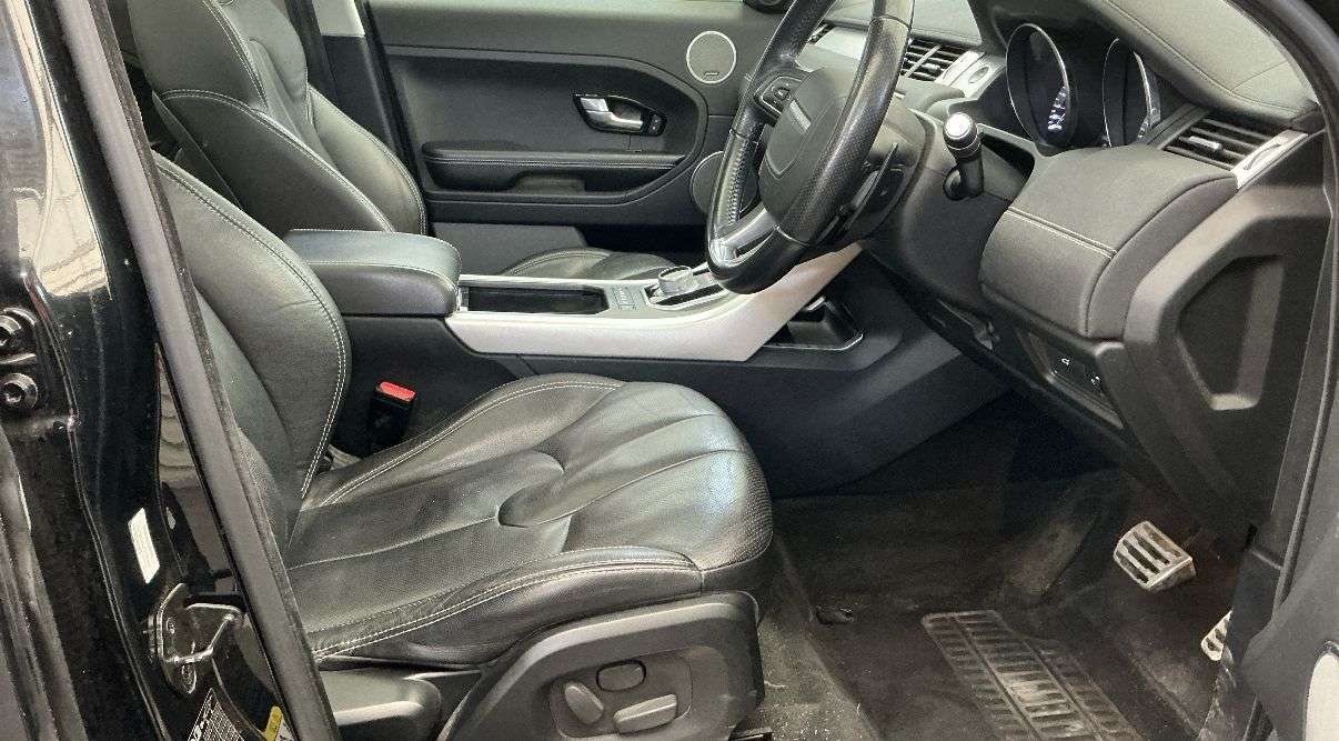 A 2015 LAND ROVER RANGE ROVER EVOQUE 2.2 SD4 Dynamic SUV 5dr Diesel Auto 4WD Euro 5 (s/s) (190 ps) GREAT SERVICE A 2015 LAND ROVER RANGE ROVER EVOQUE 2.2 SD4 Dynamic SUV 5dr Diesel Auto 4WD Euro 5 (s/s) (190 ps) GREAT SERVICE