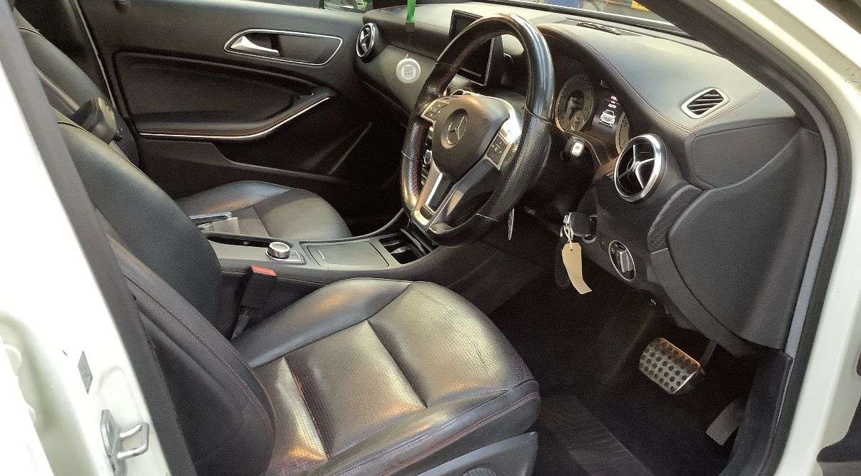 A 2014 MERCEDES-BENZ A-CLASS 2.1 A220 CDI AMG Sport Hatchback 5dr Diesel 7G-DCT Euro 6 (s/s) (170 ps) GR A 2014 MERCEDES-BENZ A-CLASS 2.1 A220 CDI AMG Sport Hatchback 5dr Diesel 7G-DCT Euro 6 (s/s) (170 ps) GR