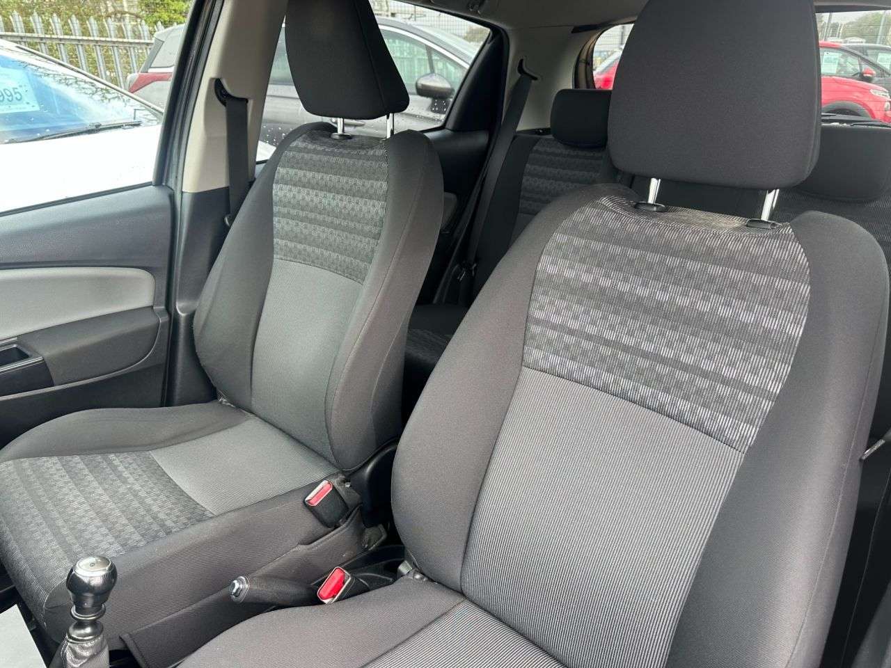 2016 TOYOTA YARIS 2016 TOYOTA YARIS