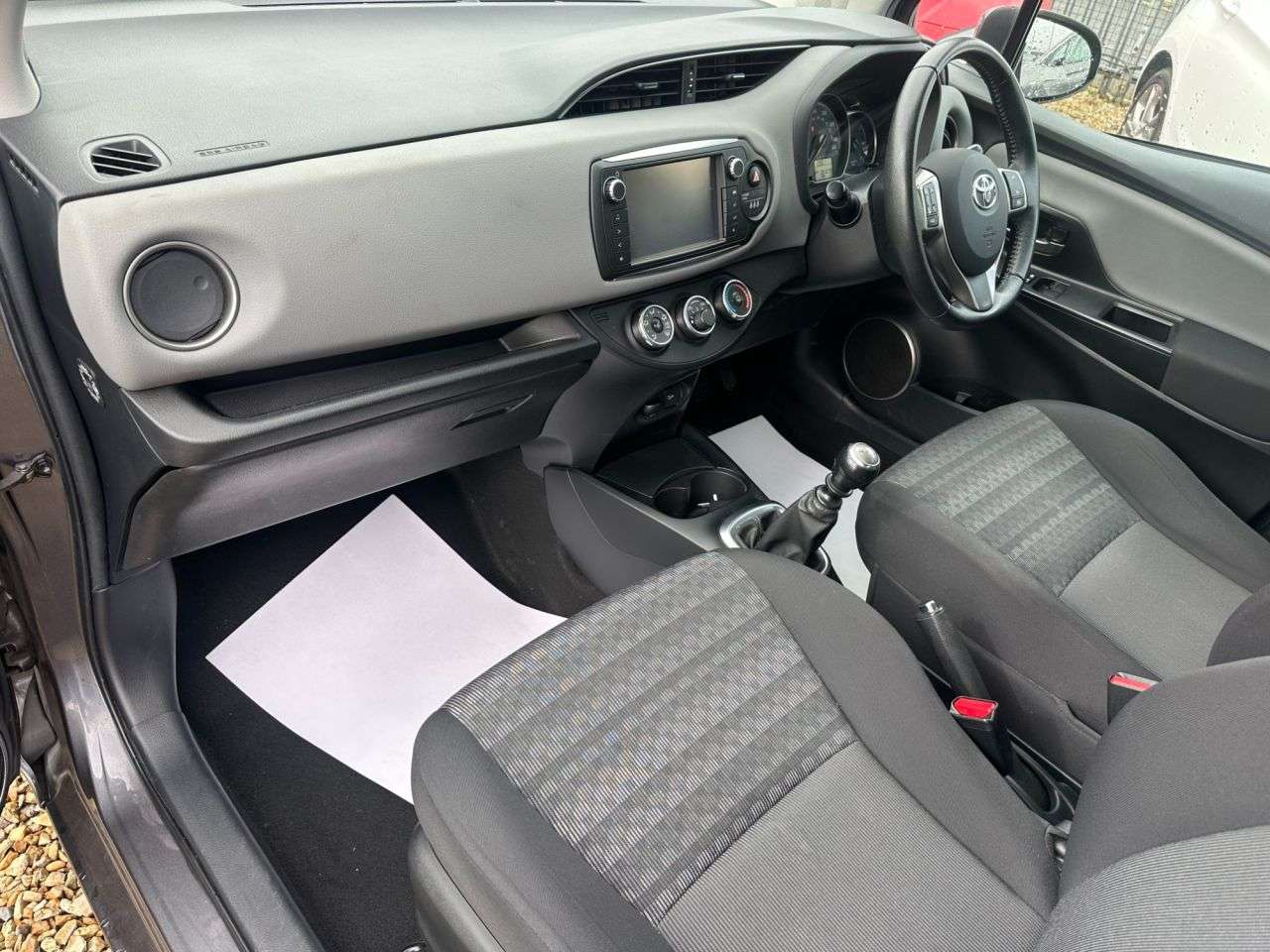 2016 TOYOTA YARIS 2016 TOYOTA YARIS